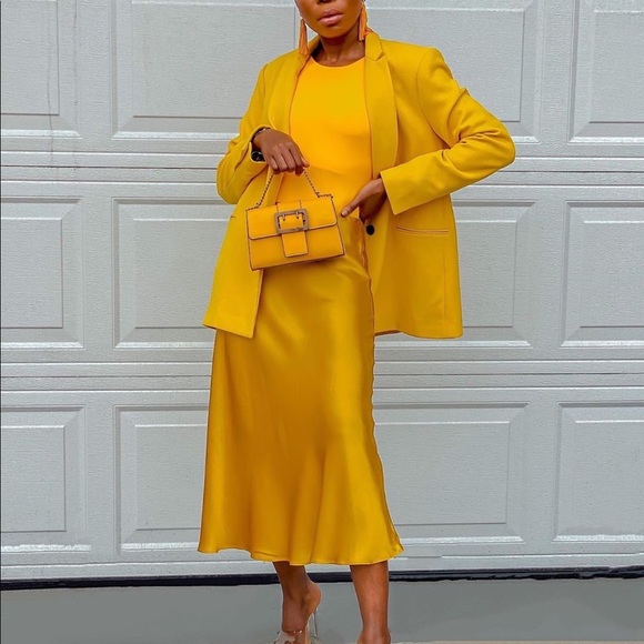 Zara satin effect skirt - Picture 1 of 6